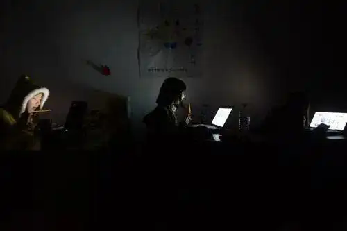 30�qС���L�ڰ�ҹ�����˻ص�3�q